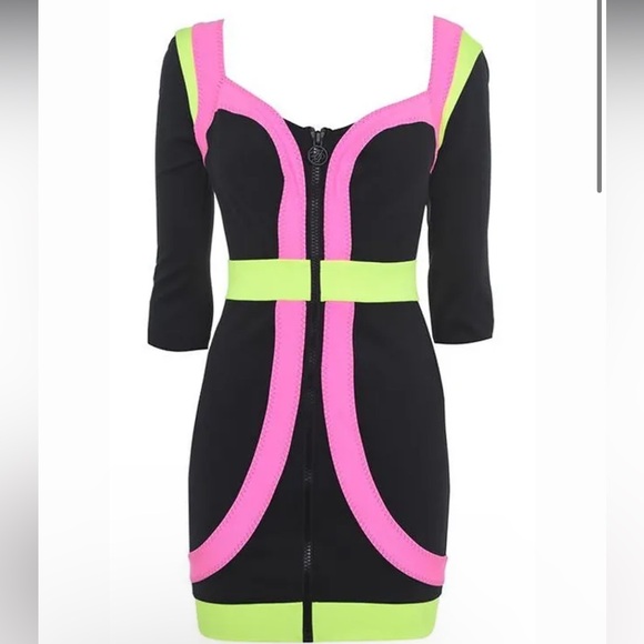 AGENT
PROVOCATEUR
Sindy Dress (RARE & COLLECTABLE) - Picture 5 of 13